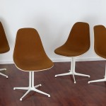 Charles et Ray Eames - Suite de quatre chaises en fibre modèle "Lafonda"